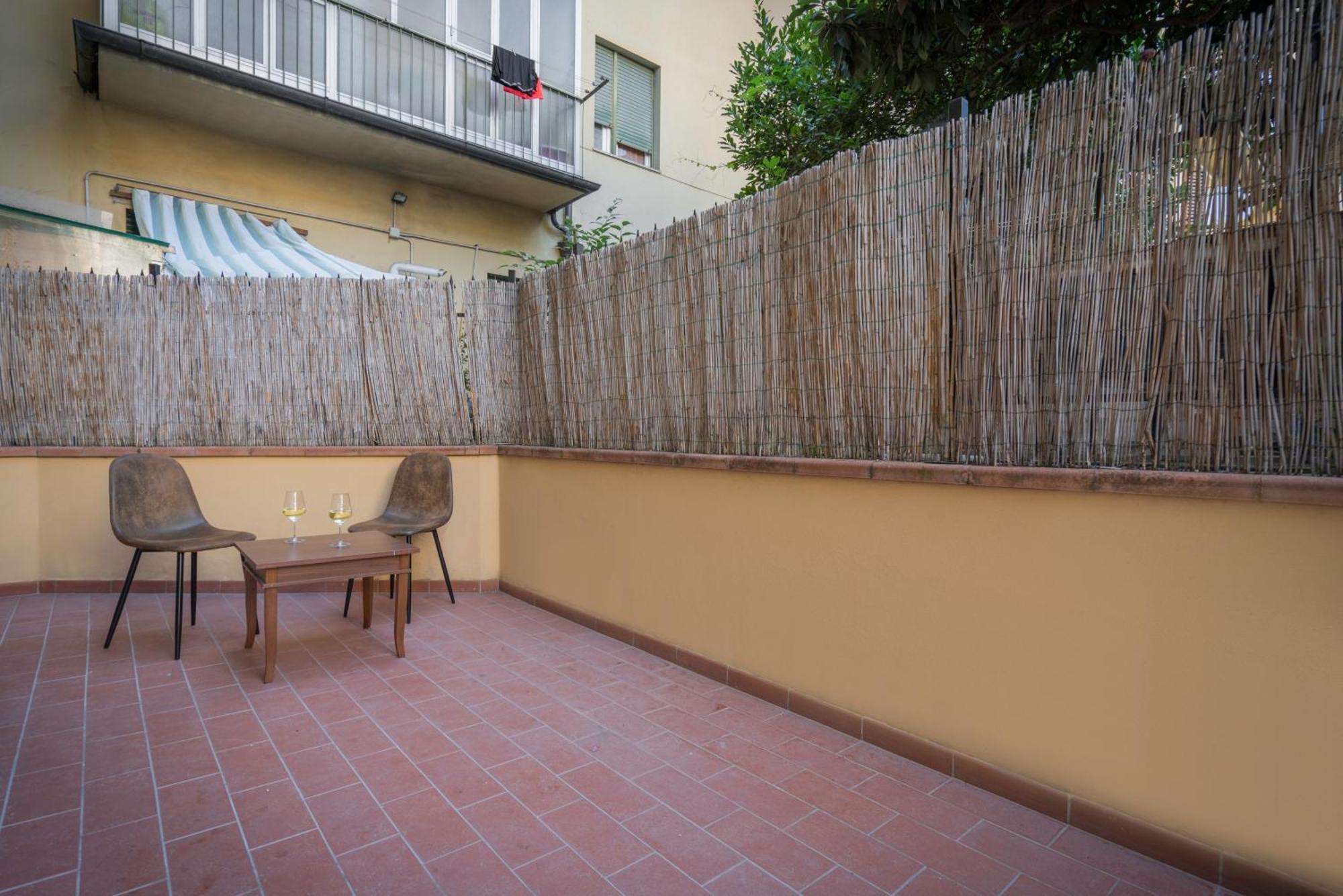Appartamento Incantevole Con Patio Φλωρεντία Εξωτερικό φωτογραφία